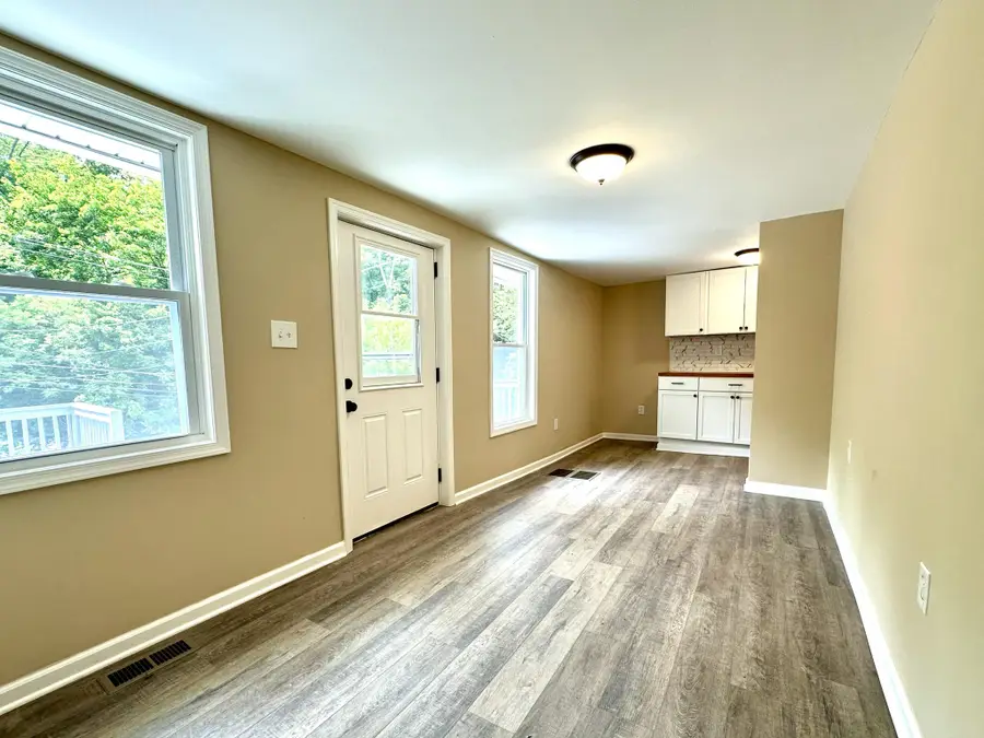 645 Park St, Manchester, PA 17345 - #2