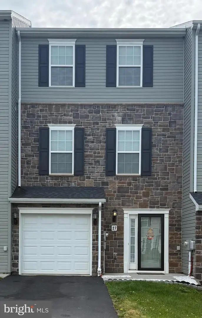 27 Holstein Dr, Hanover, PA 17331 - #1