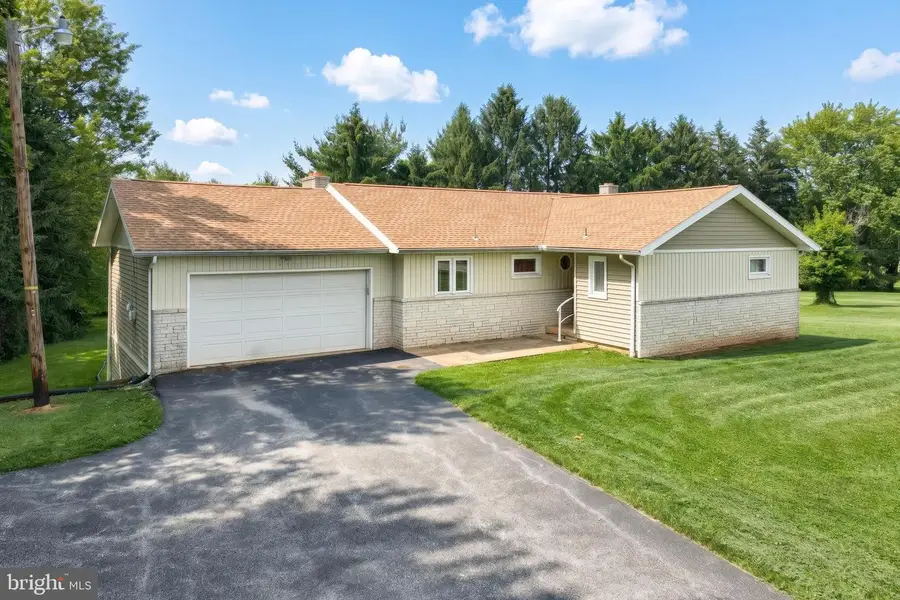 2071 Palomino Rd, Dover, PA 17315 - #2