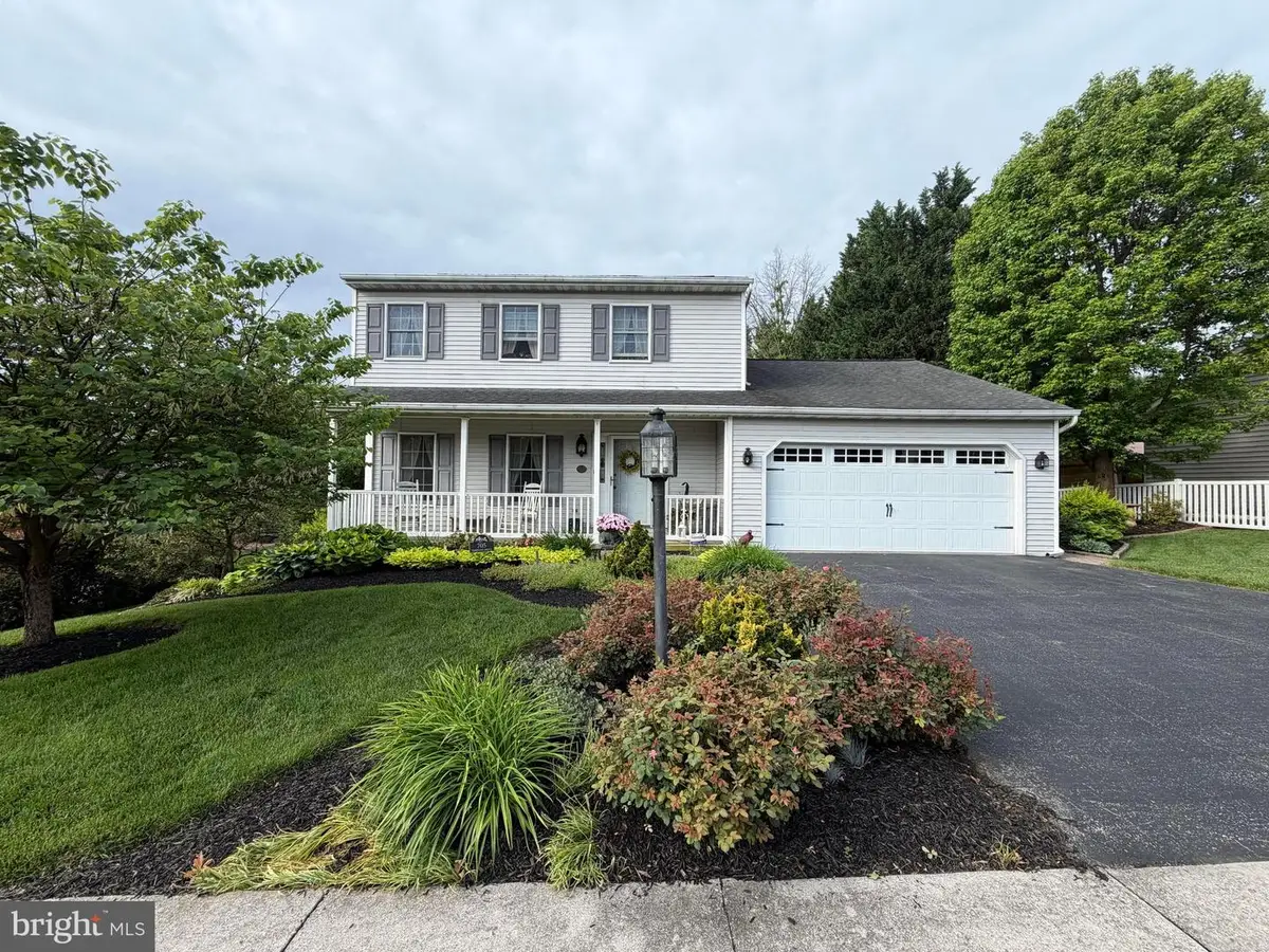 705 Washington Ave, Hanover, PA 17331 - #1