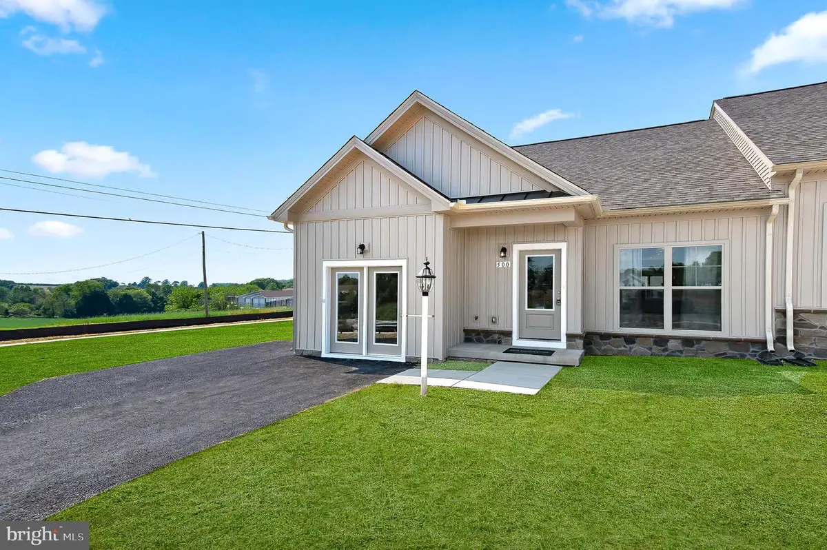 127 Heather Glen Dr, Red Lion, PA 17356 - #1