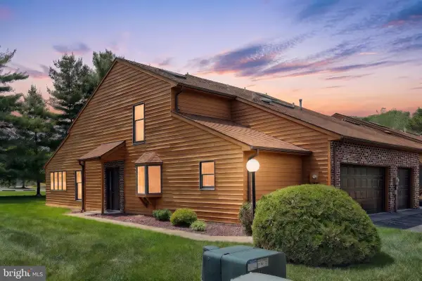 26 Westview Manor, YORK, PA 17408