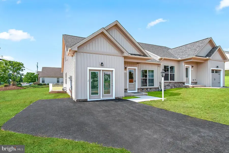 131 Heather Glen Dr, Red Lion, PA 17356 - #2
