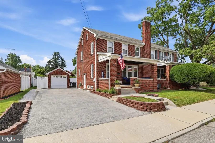 309 W Walnut St, Hanover, PA 17331 - #2