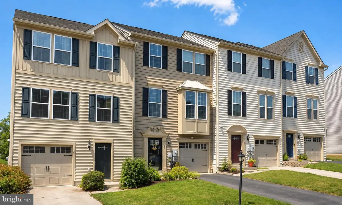 37 S Center St, Hanover, PA 17331 - #1