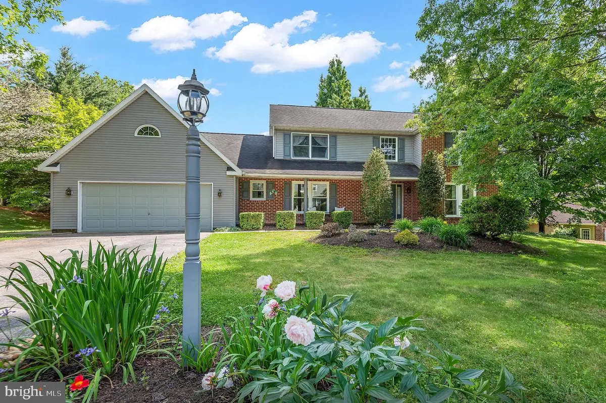 143 Hershey Cir, Stewartstown, PA 17363 - #1