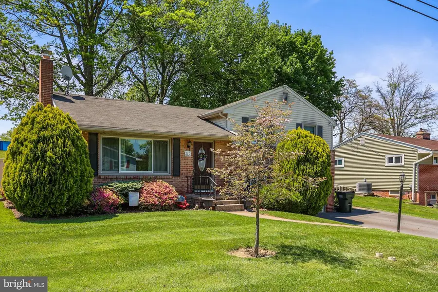 210 Melvale Rd, Dallastown, PA 17313 - #2