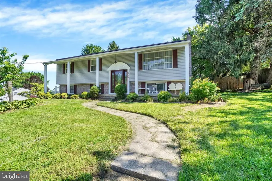 105 Lexington Rd, York, PA 17402 - #3