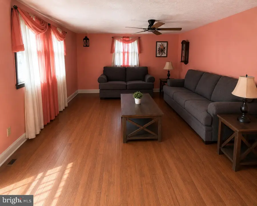 1435 Canal Road Ext, Manchester, PA 17345 - #2