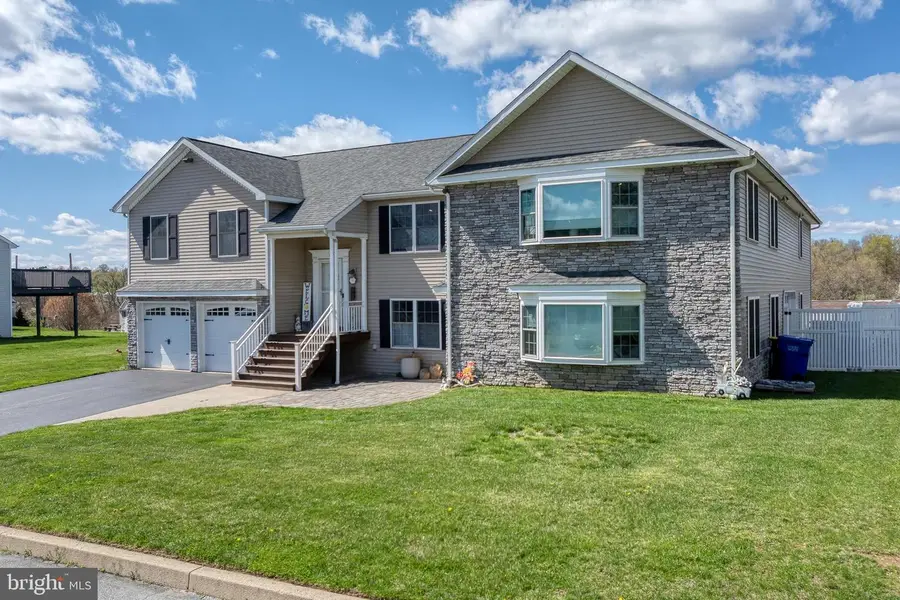 17 Vickilee Dr, Wrightsville, PA 17368 - #2