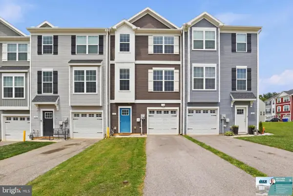 182 Hudson Blvd, RED LION, PA 17356