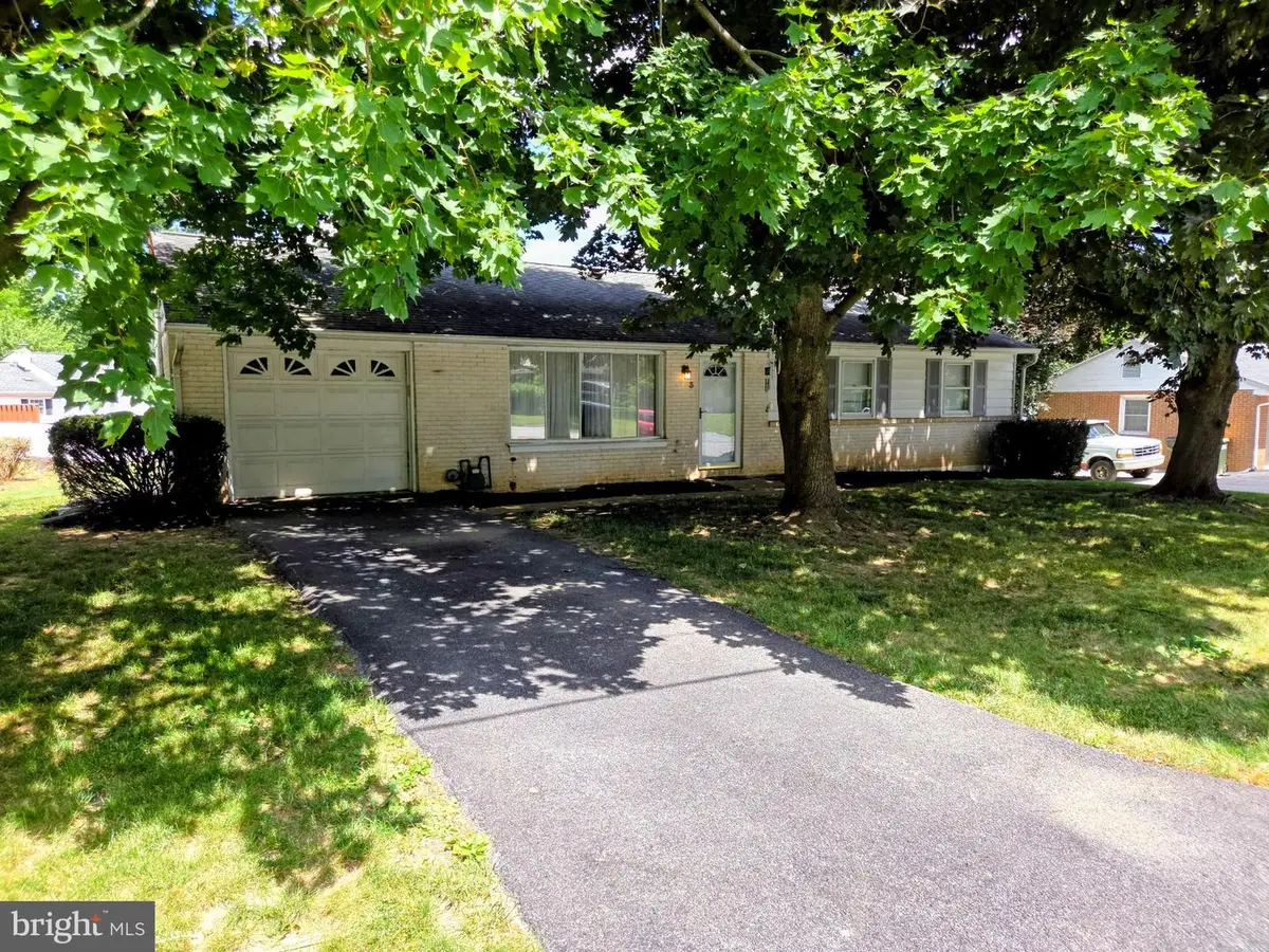 3 Lexington Dr, Shrewsbury, PA 17361 - #1
