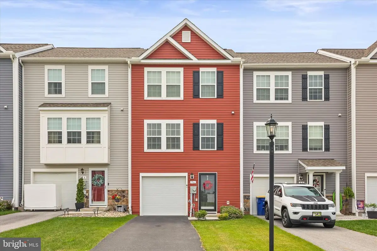 96 Ayrshire Dr, Hanover, PA 17331 - #1