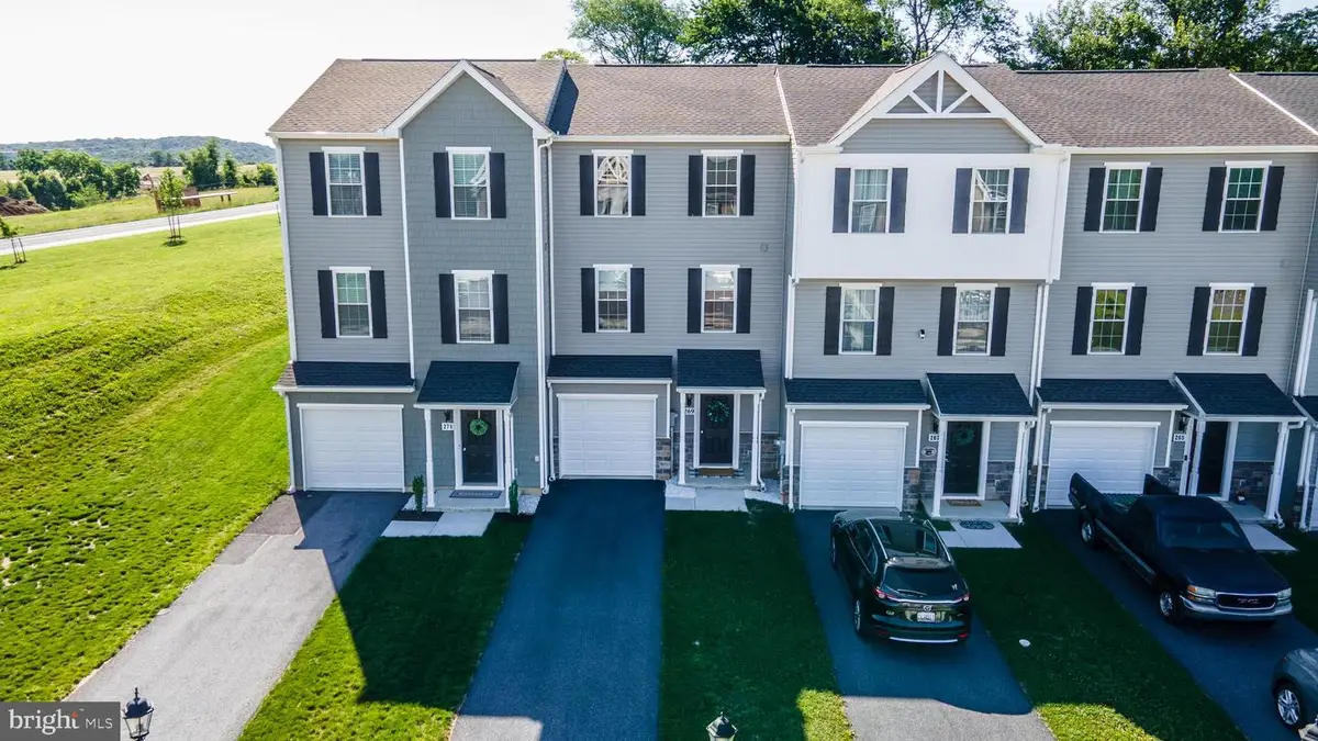 269 Holstein Dr, Hanover, PA 17331 - #1