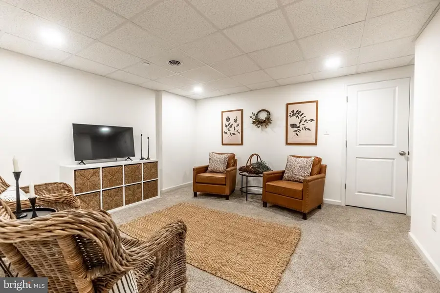 269 Holstein Dr, Hanover, PA 17331 - #3