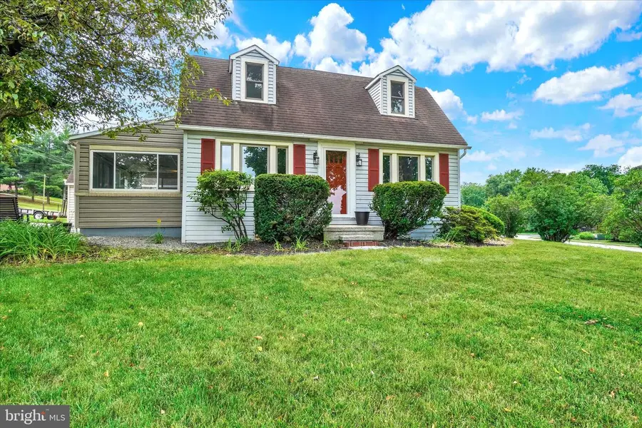 200 Evergreen Ln, York, PA 17408 - #2