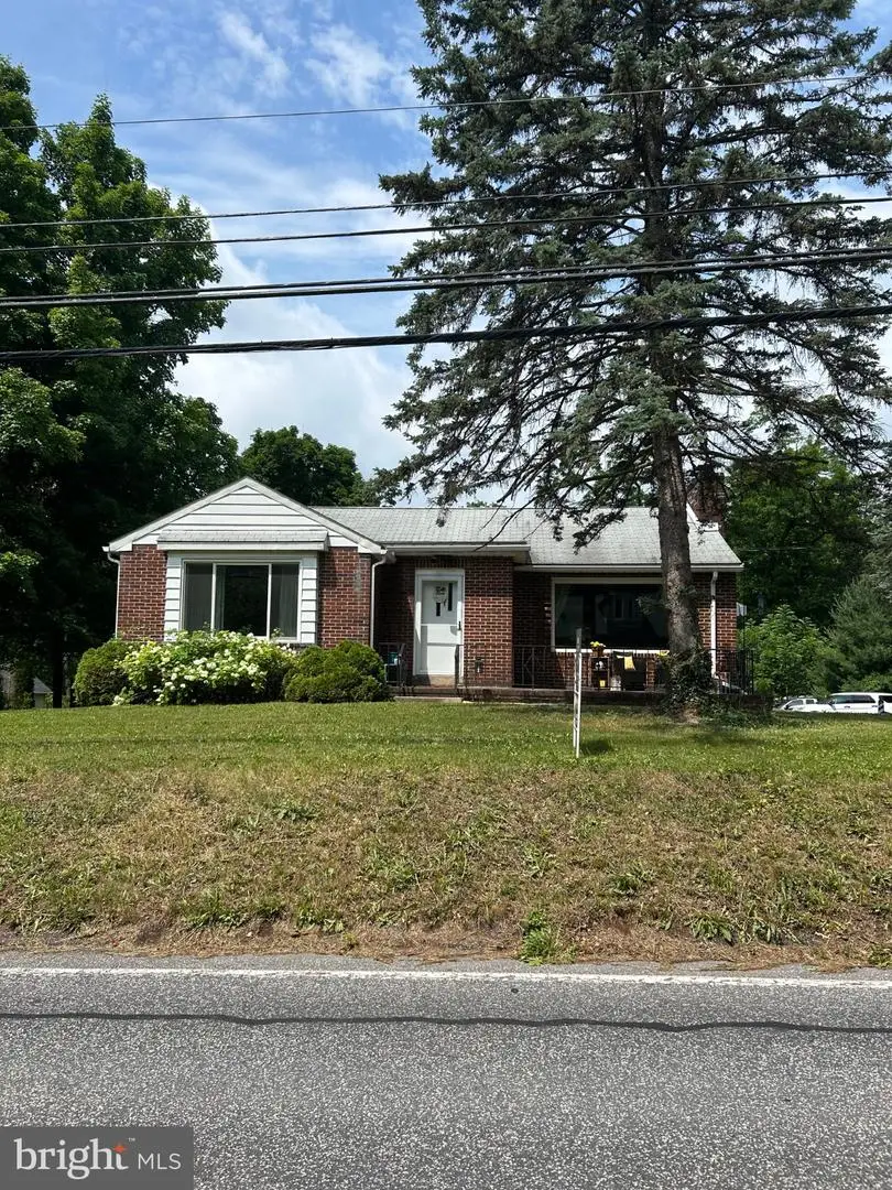 477 Pleasant View Rd, New Cumberland, PA 17070 - #1