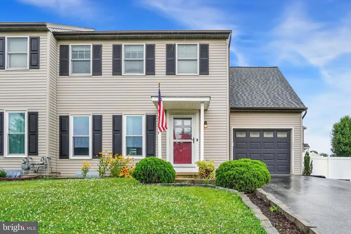 14 Steeple Ave, Red Lion, PA 17356 - #1
