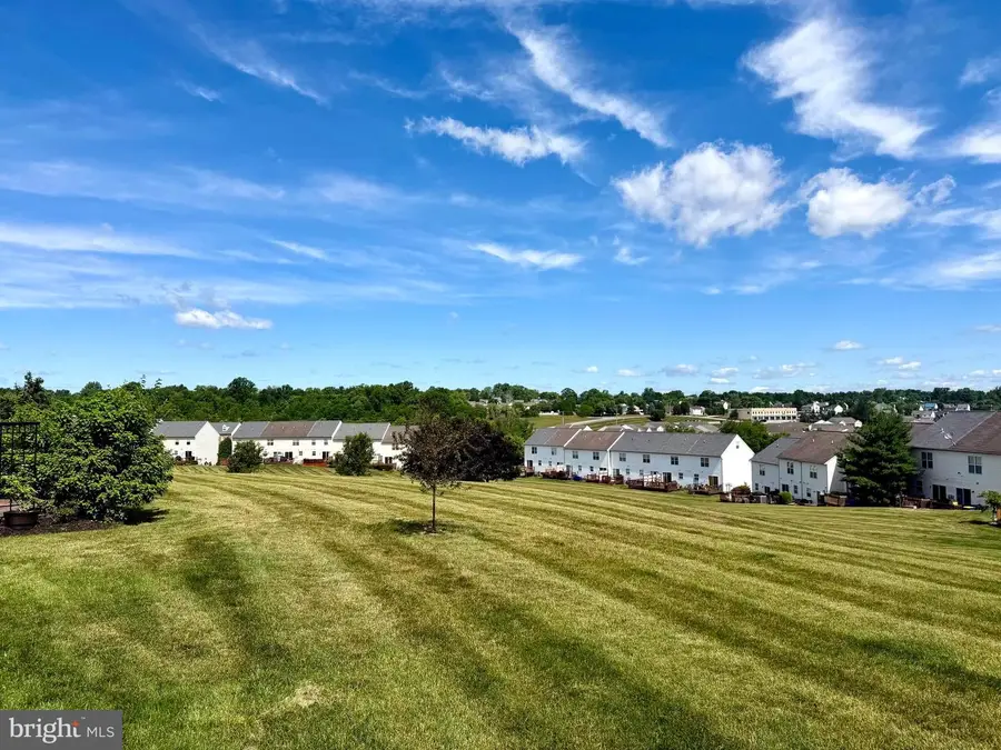 1079 Hearthridge Ln, York, PA 17404 - #3