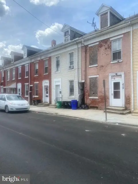 439 E Walnut St, York, PA 17403 - #3