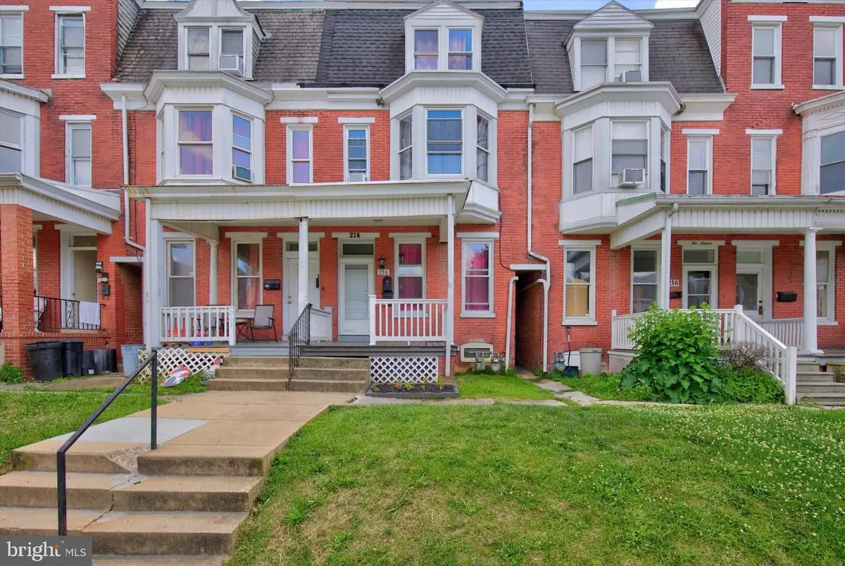 214 W Jackson St, York, PA 17401 - #1