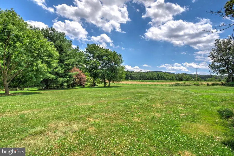 2885 Stoverstown Rd, Spring Grove, PA 17362 - #2