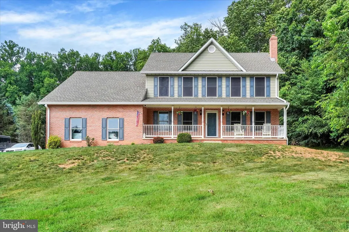 14314 Curvin Dr, Stewartstown, PA 17363 - #1