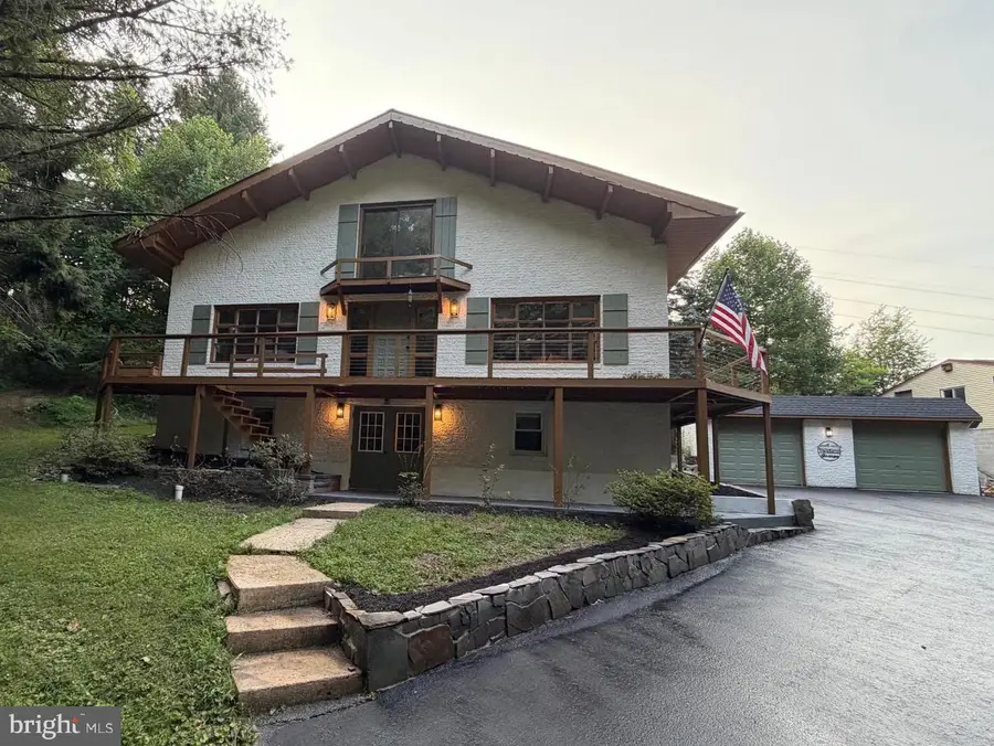1949 Druck Valley Rd, York, PA 17406 - #2
