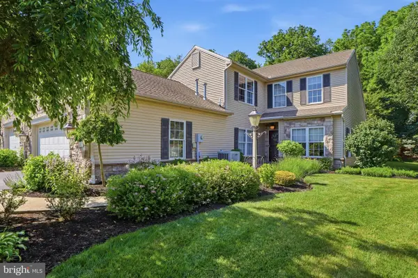 1823 Stone Hill Dr, YORK, PA 17402