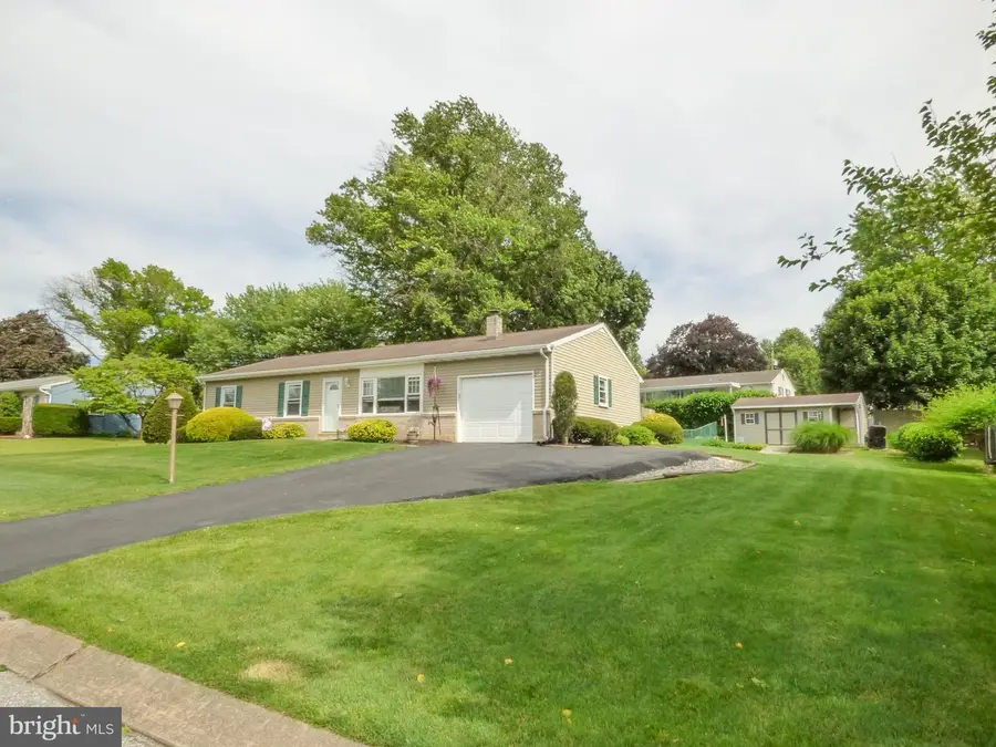 4325 Pinewood Ln, York, PA 17402 - #3
