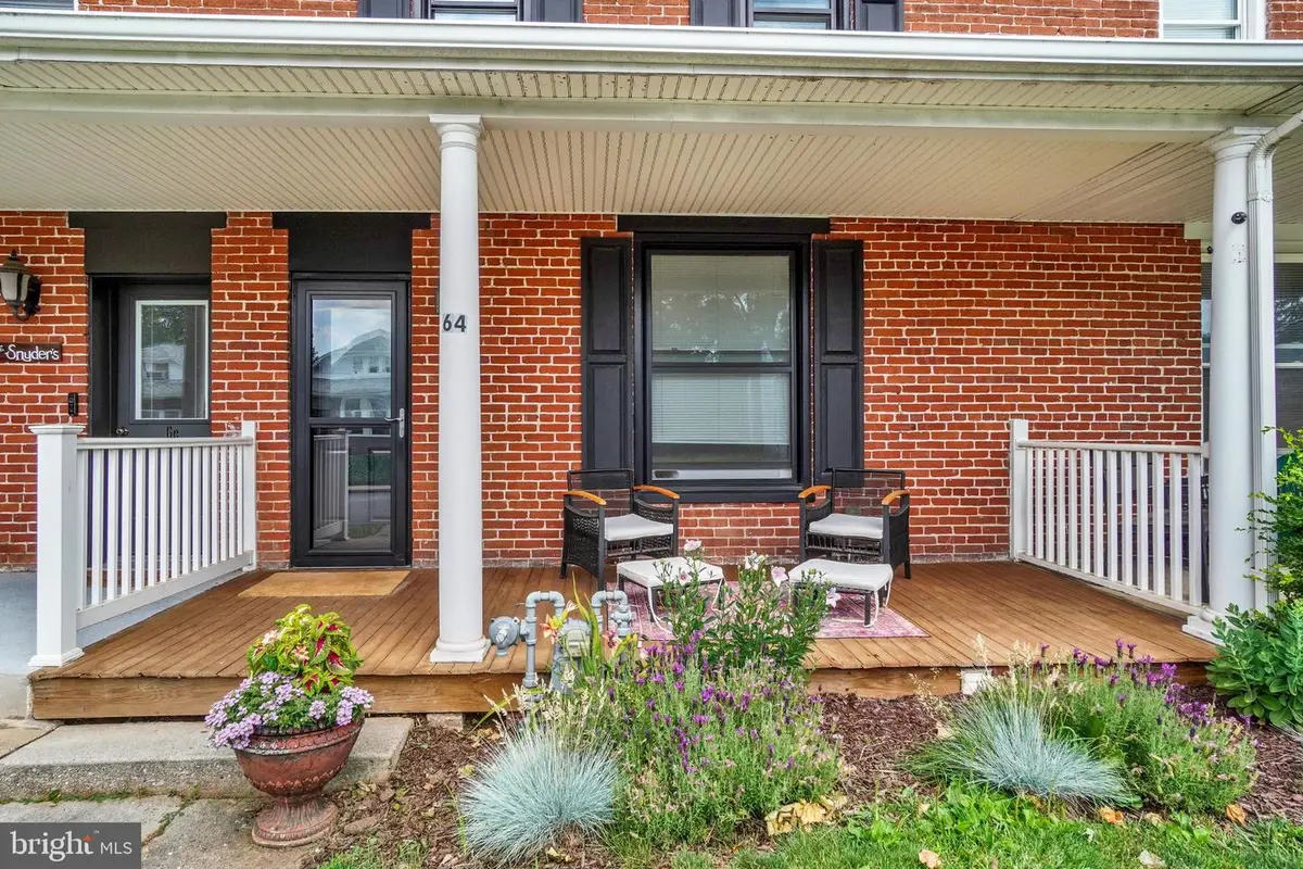 64 S 4th St, Mount Wolf, PA 17347 - #1