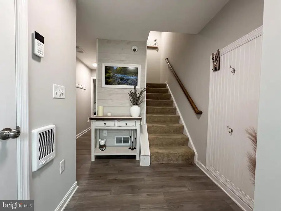 521 Charles Ave, Hanover, PA 17331 - #3