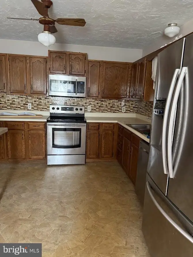112 Charles Ave, Hanover, PA 17331 - #3