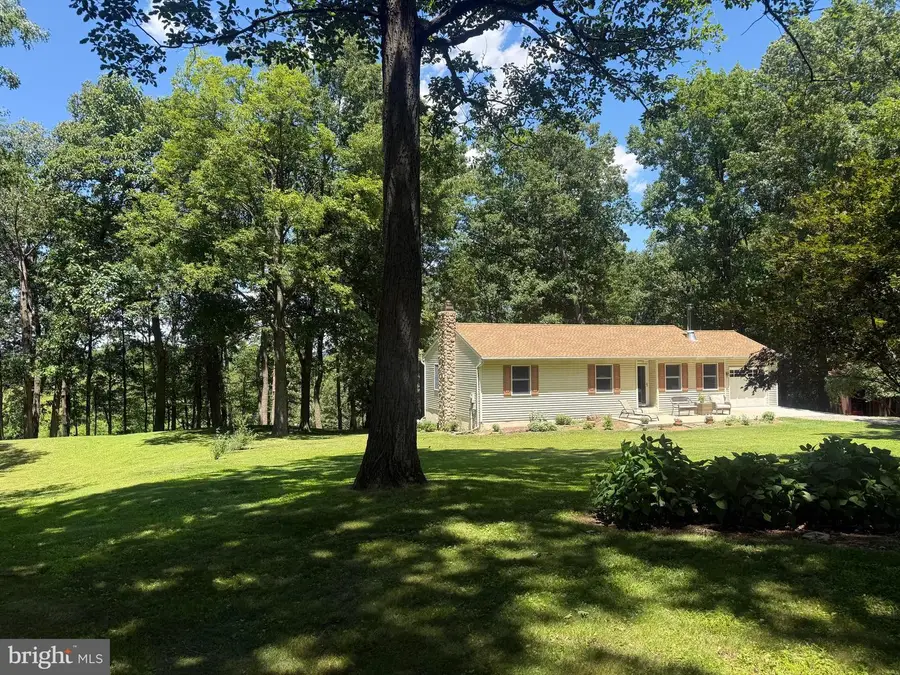 3046 Elder Dr, Glen Rock, PA 17327 - #2