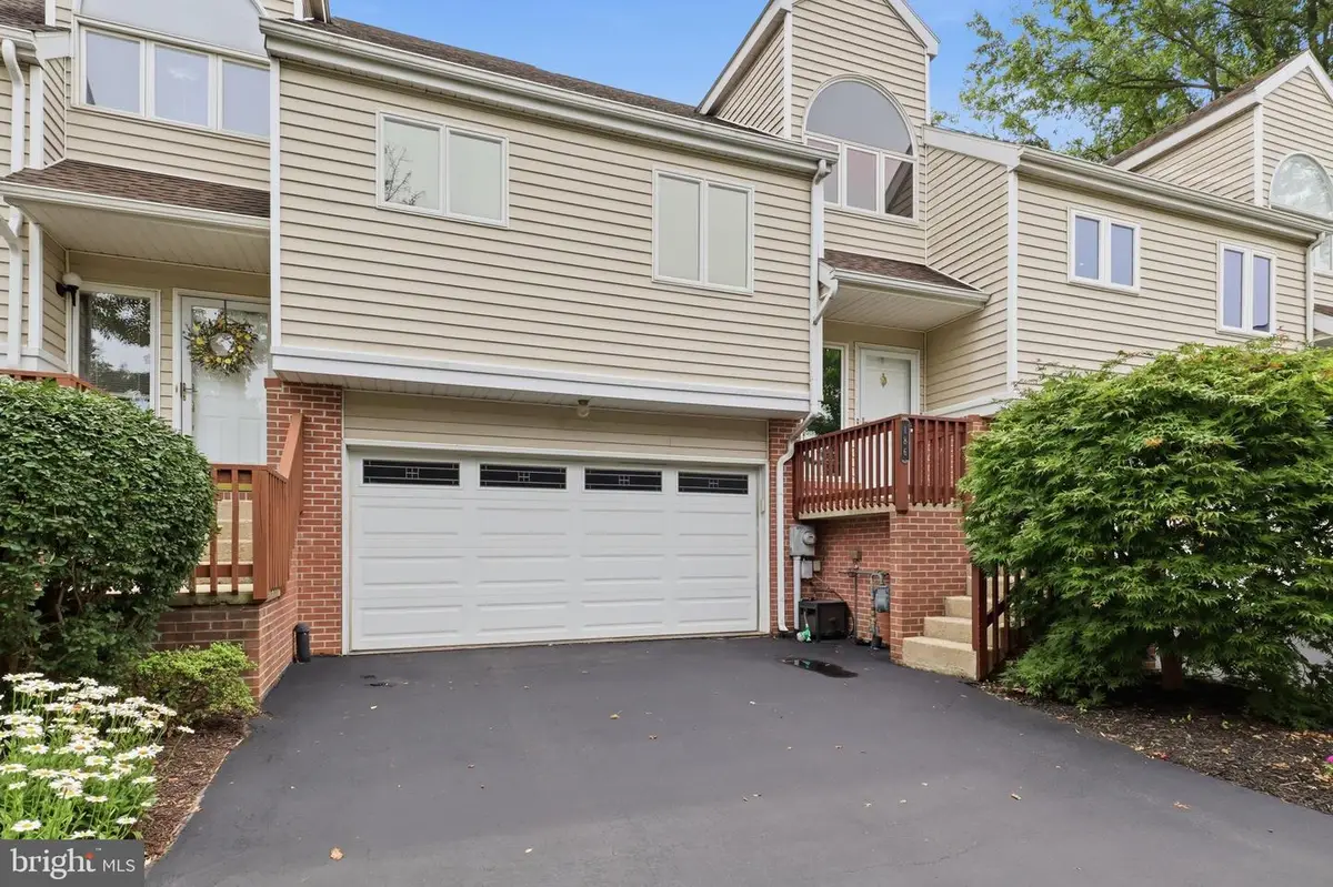 186 Greenleaf Rd, York, PA 17406 - #1