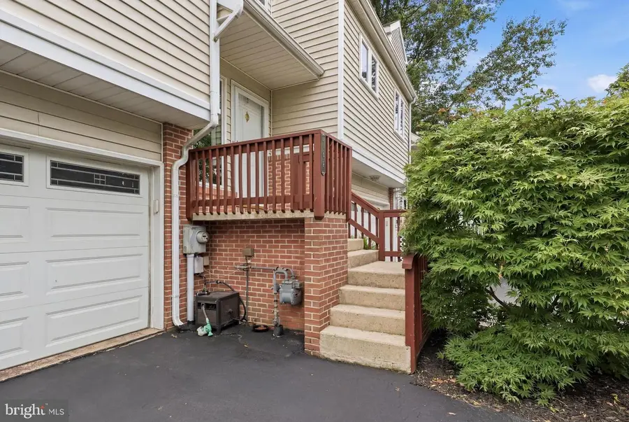 186 Greenleaf Rd, York, PA 17406 - #3