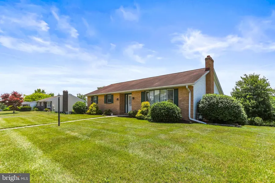102 Skyview Dr, Shrewsbury, PA 17361 - #2