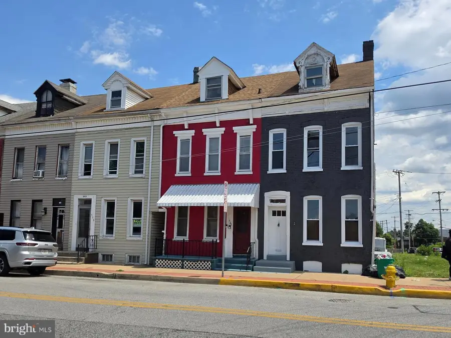 561 S Queen St, York, PA 17403 - #3