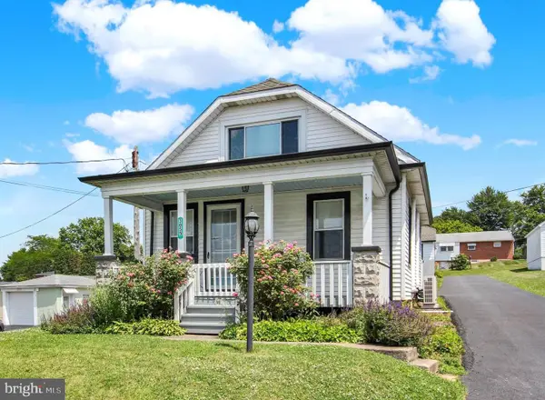 3055 N George St, YORK, PA 17406