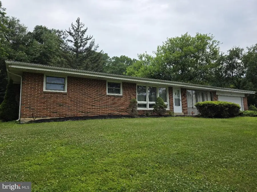 706 S Mountain Rd, Dillsburg, PA 17019 - #2