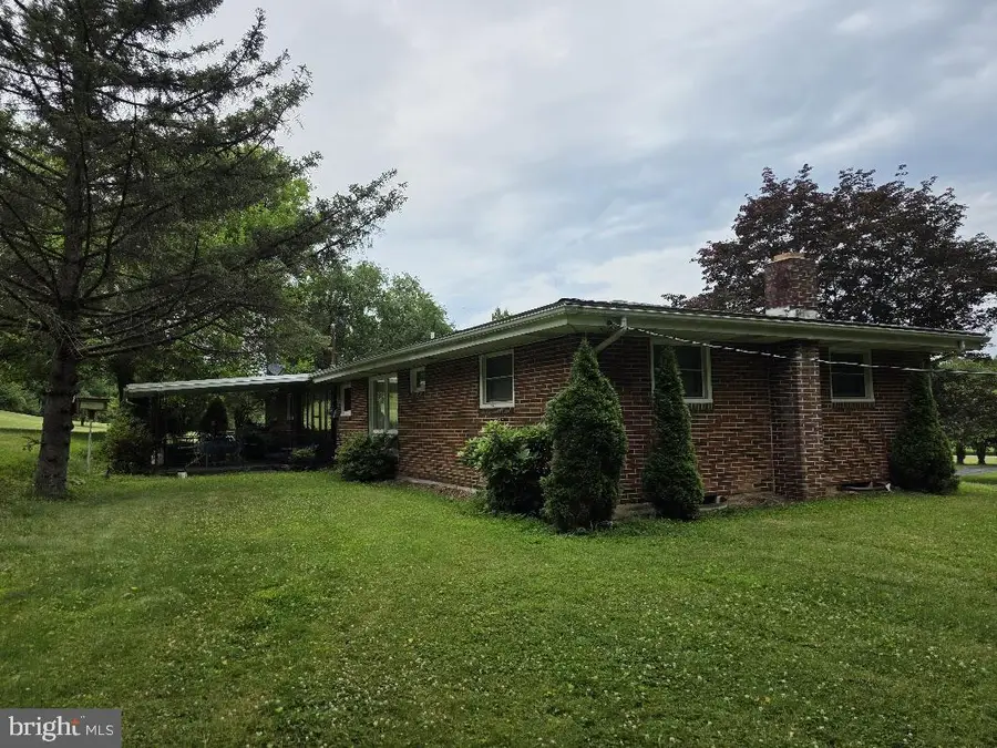 706 S Mountain Rd, Dillsburg, PA 17019 - #3