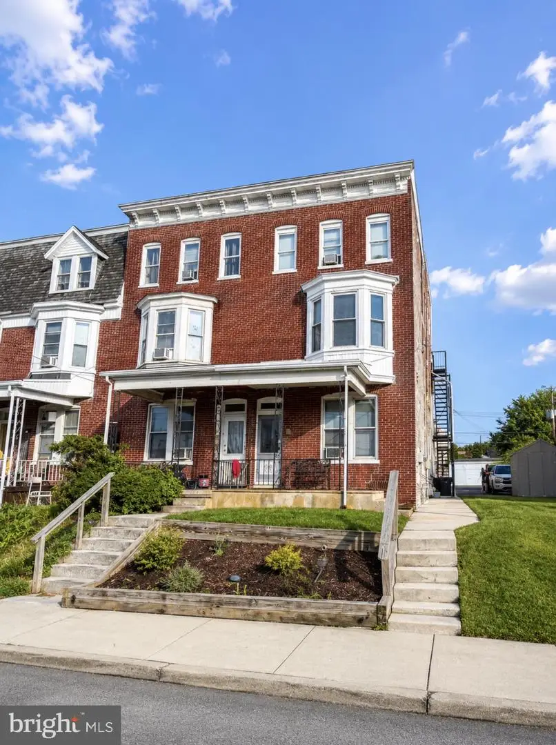 1576 W King St, York, PA 17404 - #2