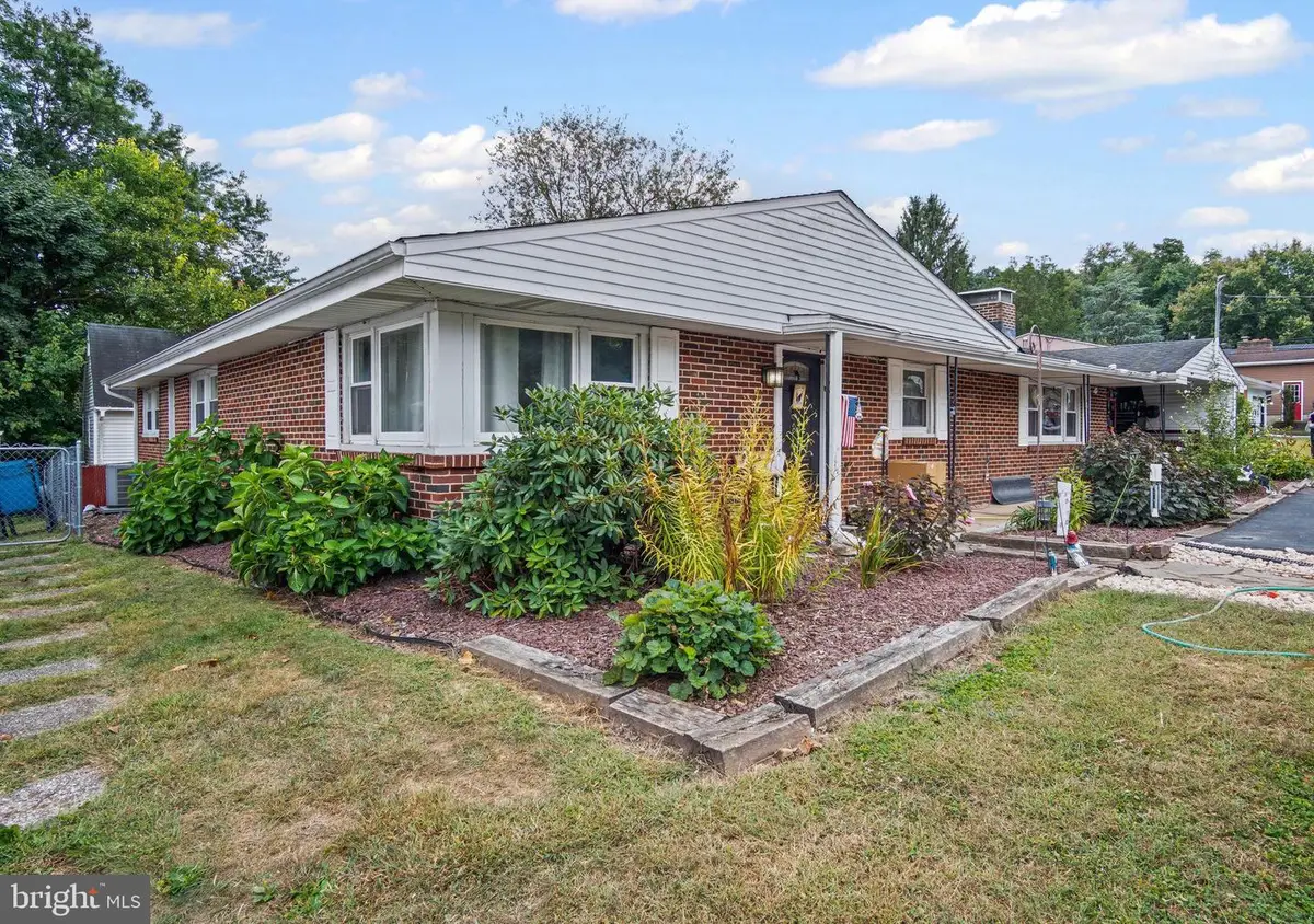 205 Oak Knoll Rd, New Cumberland, PA 17070 - #1