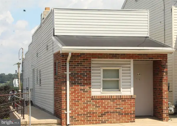 641 W Broadway, RED LION, PA 17356