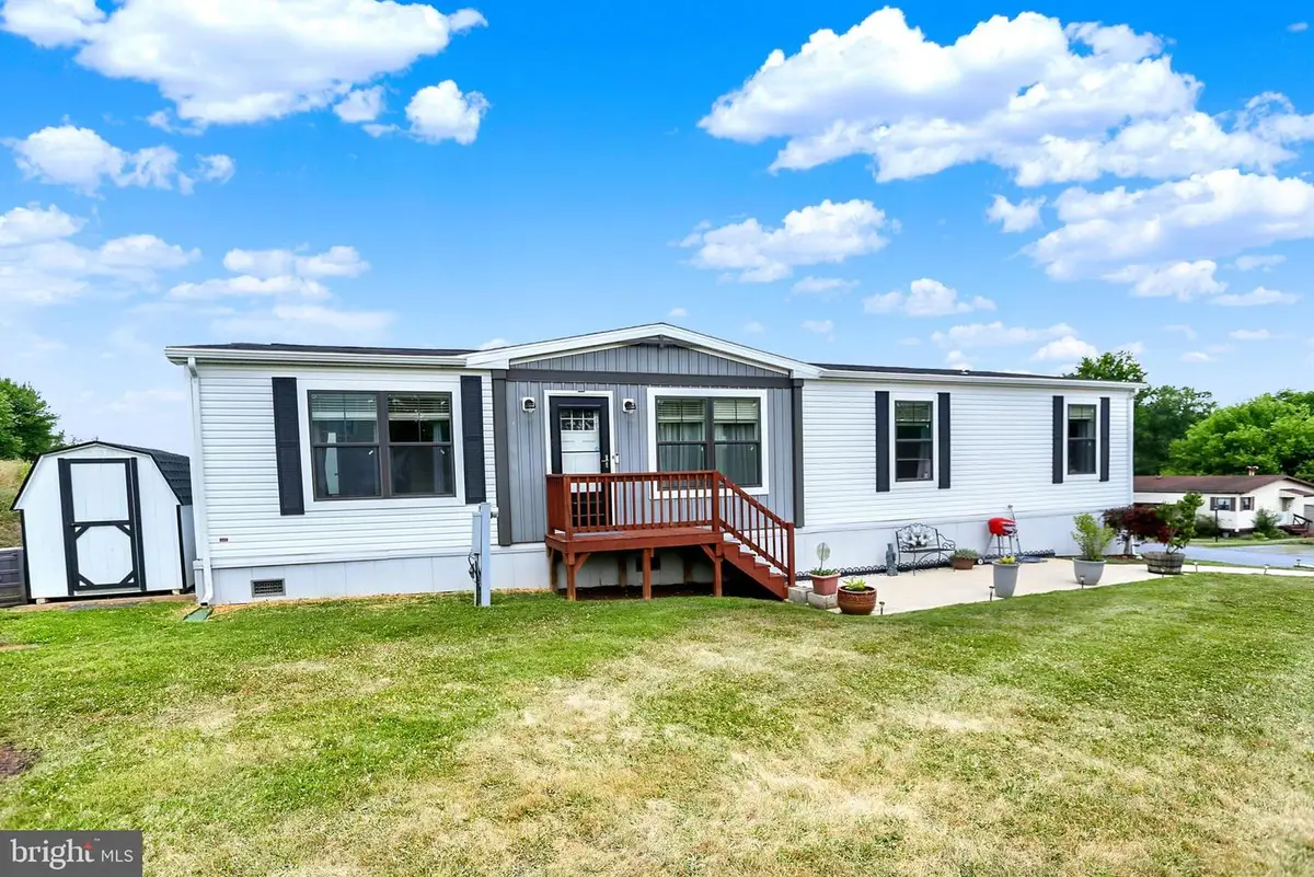 4635 Hikey St, Dover, PA 17315 - #1