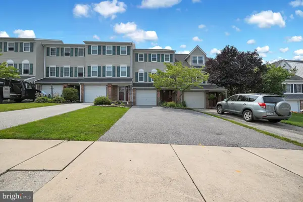 765 Robin Hill Cir, YORK, PA 17404