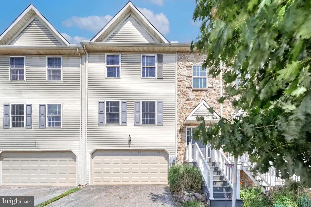3926 Sheppard Dr, Dover, PA 17315 - #1