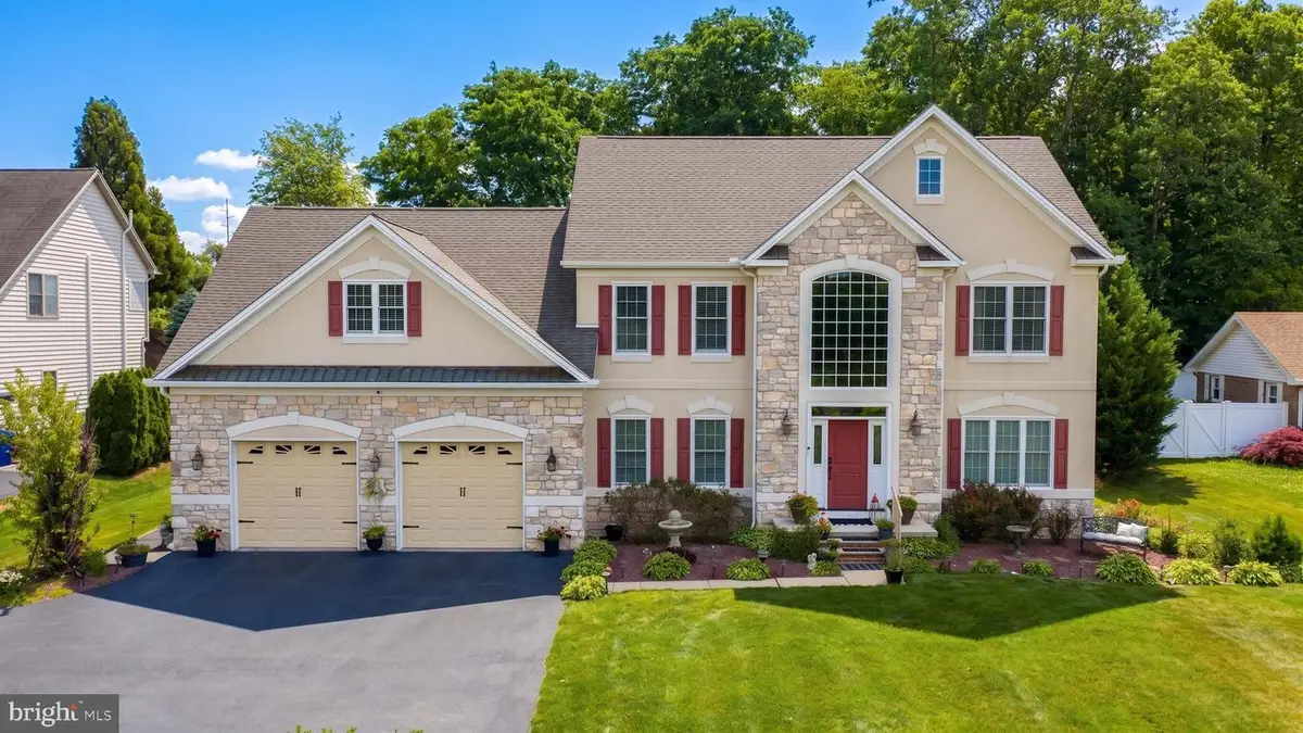 520 Duquesne Rd, York, PA 17402 - #1