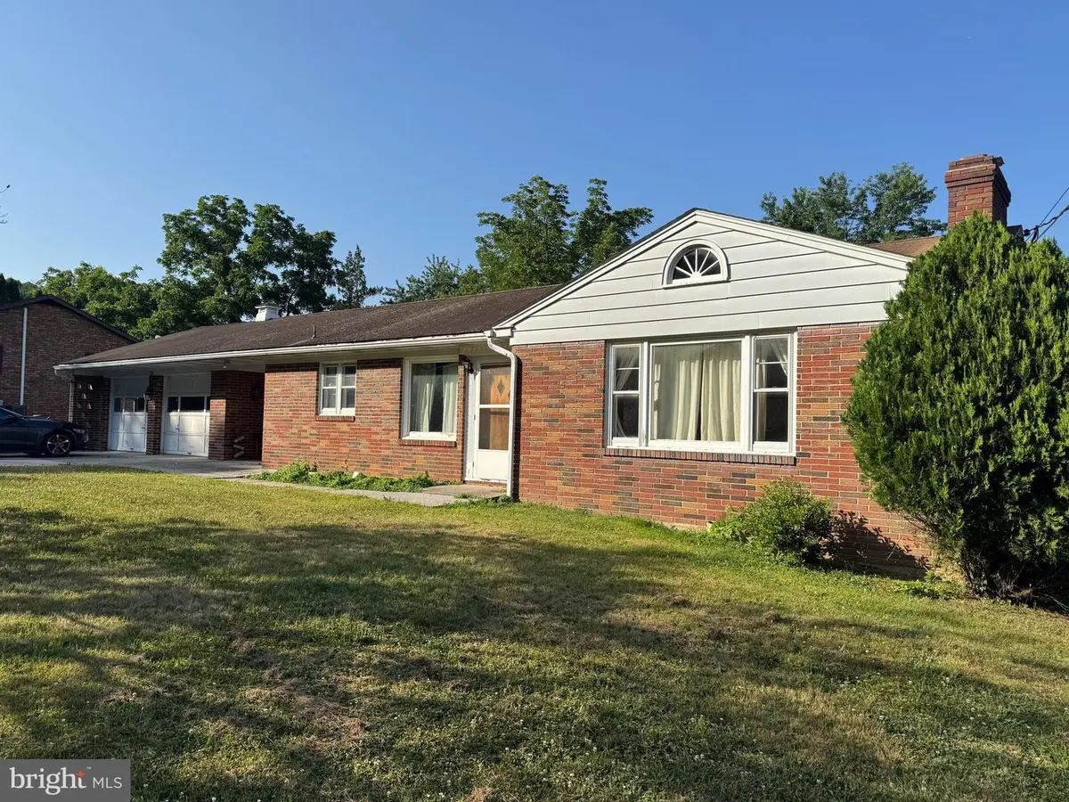 229 Blooming Grove Rd, Hanover, PA 17331 - #1
