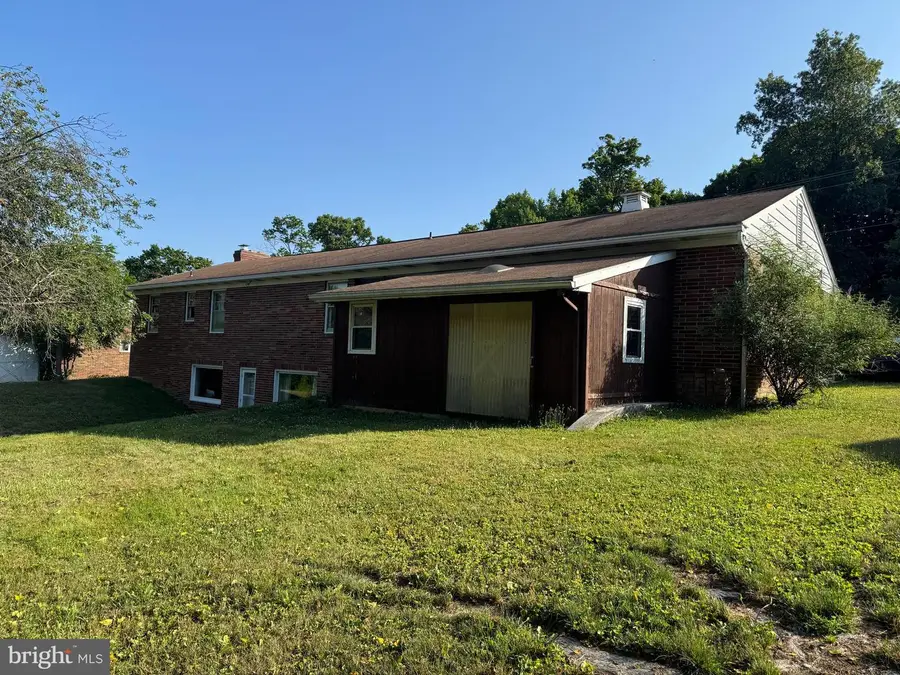 229 Blooming Grove Rd, Hanover, PA 17331 - #3